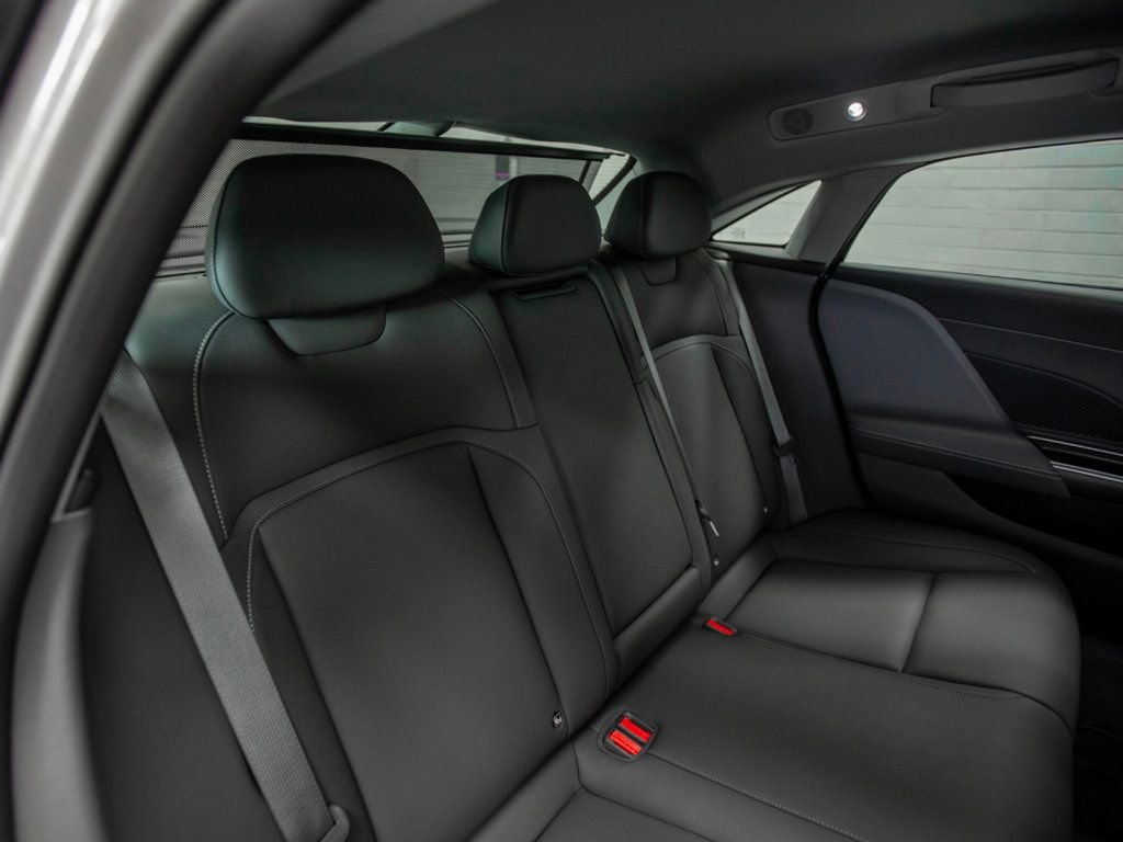 Used 2025 Lucid Air Touring AWD/4WD image 25