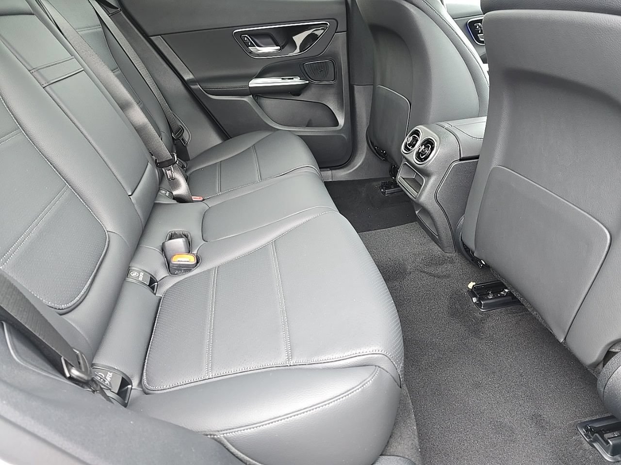 New 2026 Mercedes-Benz GLC 300 4MATIC image 28