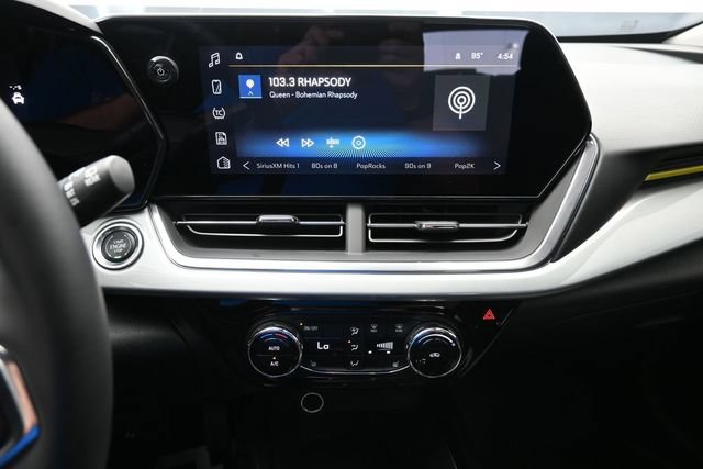 Used 2024 Chevrolet Trax LT w/ Driver Confidence Package FWD image 44
