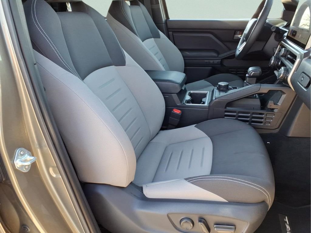 Used 2024 Toyota Tacoma TRD Sport w/ TRD Sport Upgrade Package image 15