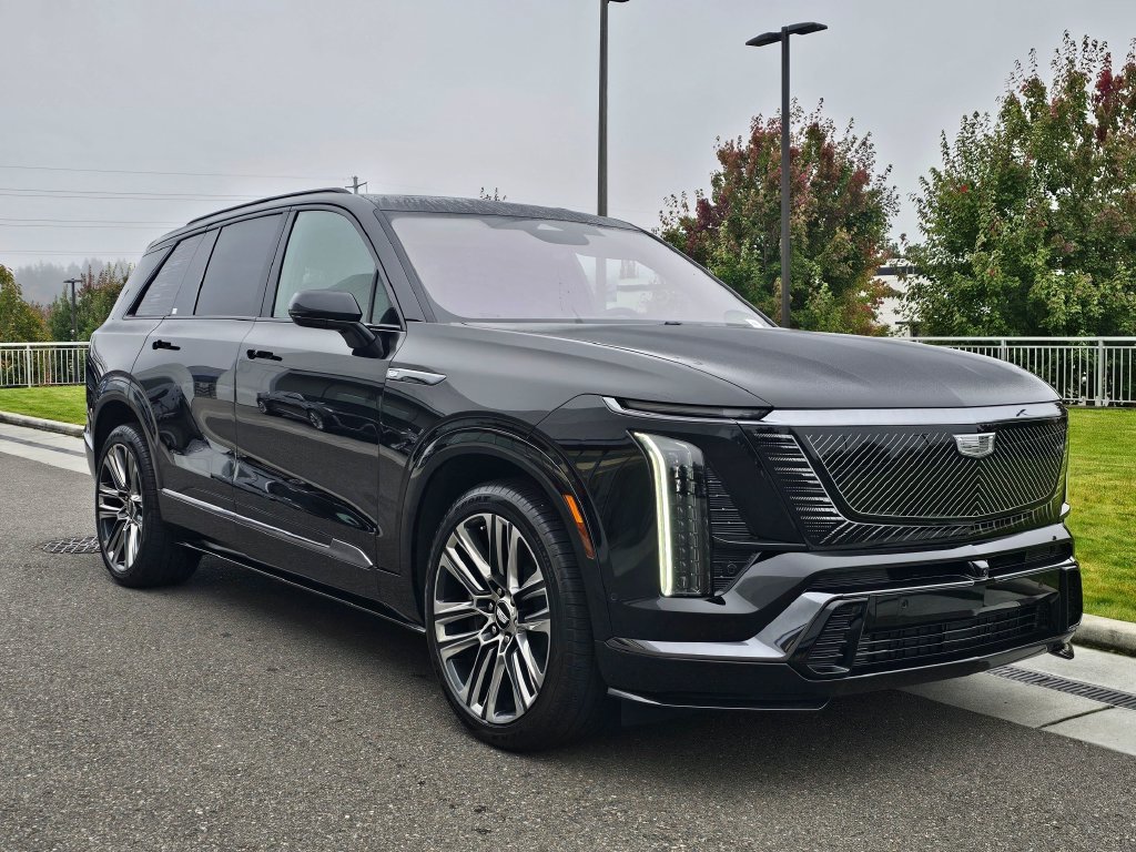 Certified 2026 Cadillac Vistiq Sport w/ LPO, Floor Liner Package AWD/4WD image 7