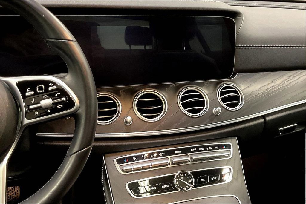 Used 2020 Mercedes-Benz E 350 4MATIC Sedan image 9