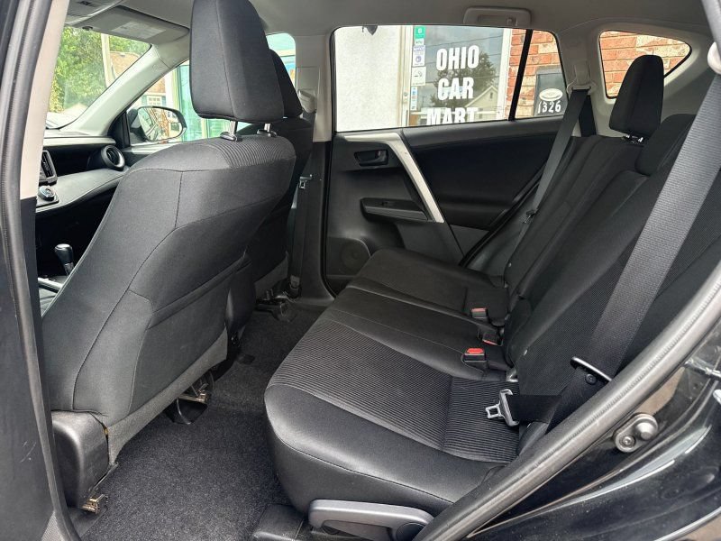 Used 2016 Toyota RAV4 LE AWD/4WD image 14