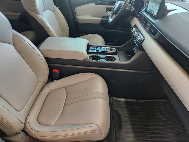 Used 2025 Honda Pilot Touring image 20