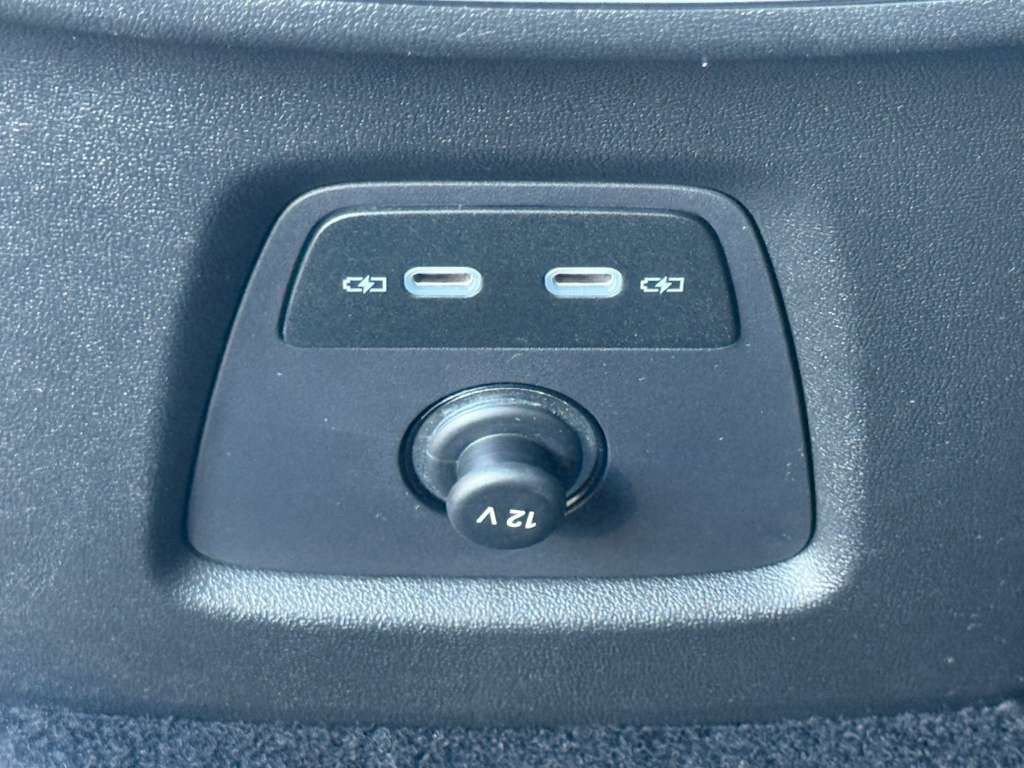 Used 2024 Audi Q4 e-tron Premium w/ Convenience Package image 60