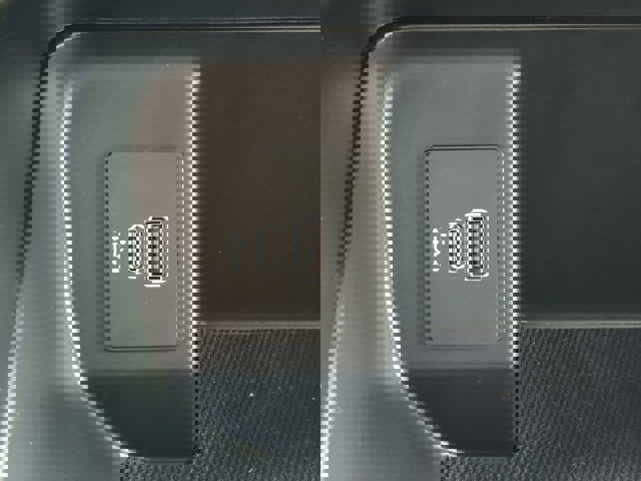 Certified 2025 Ford F150 Tremor w/ Bed Utility Package image 20