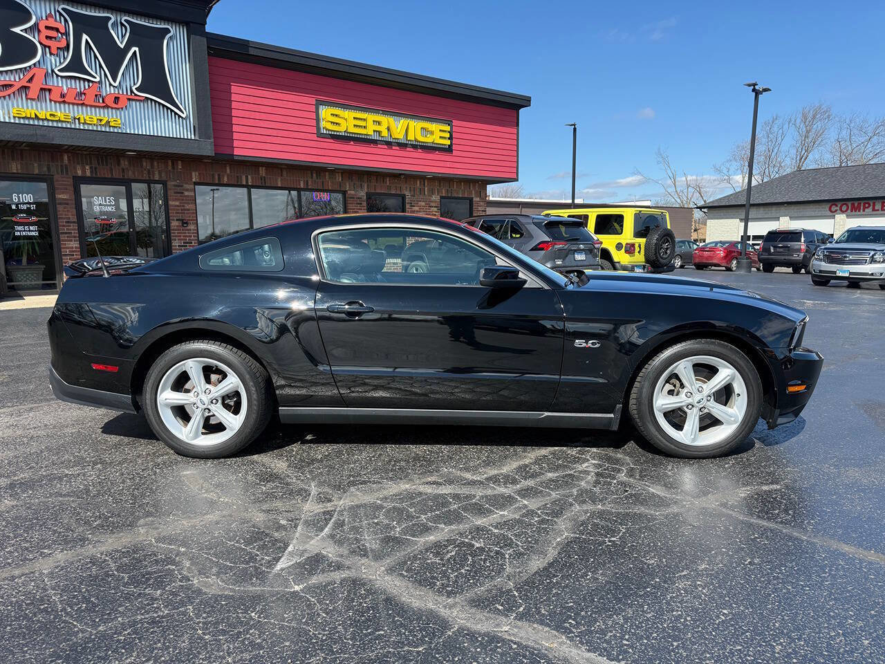 Used 2011 Ford Mustang GT Premium w/ Electronics Pkg RWD image 8