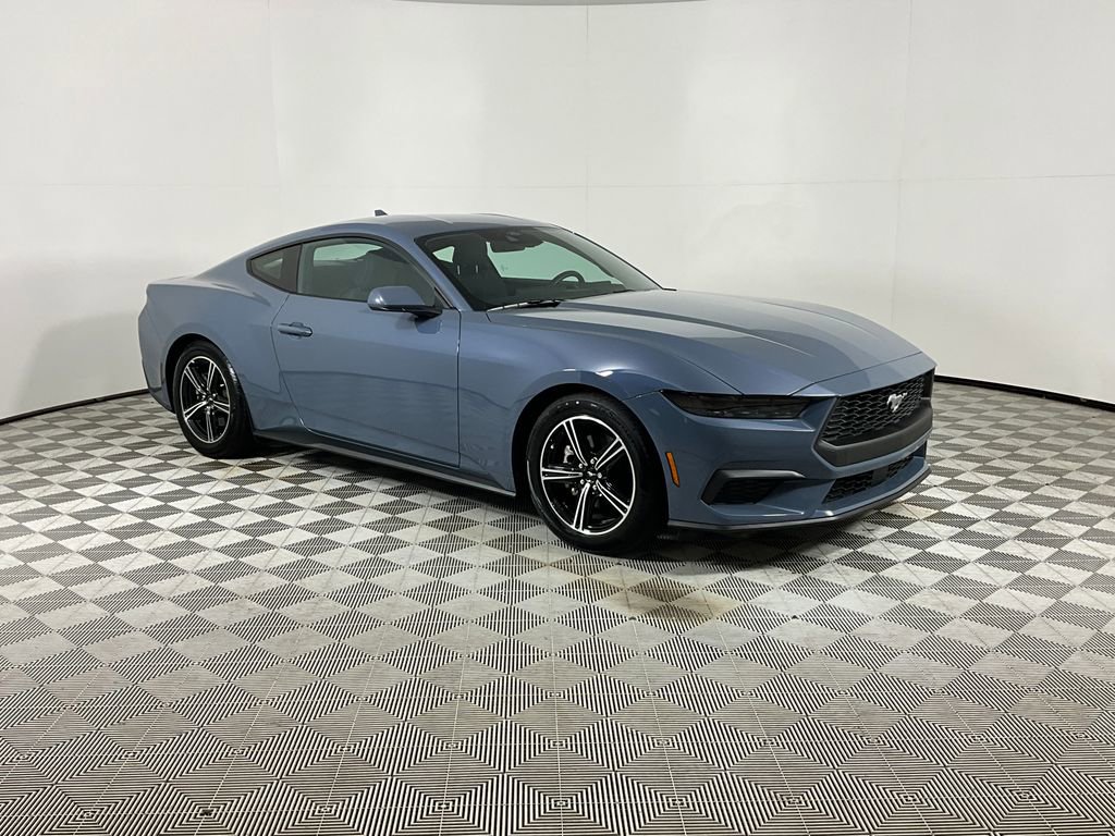 Used 2025 Ford Mustang Coupe image 6