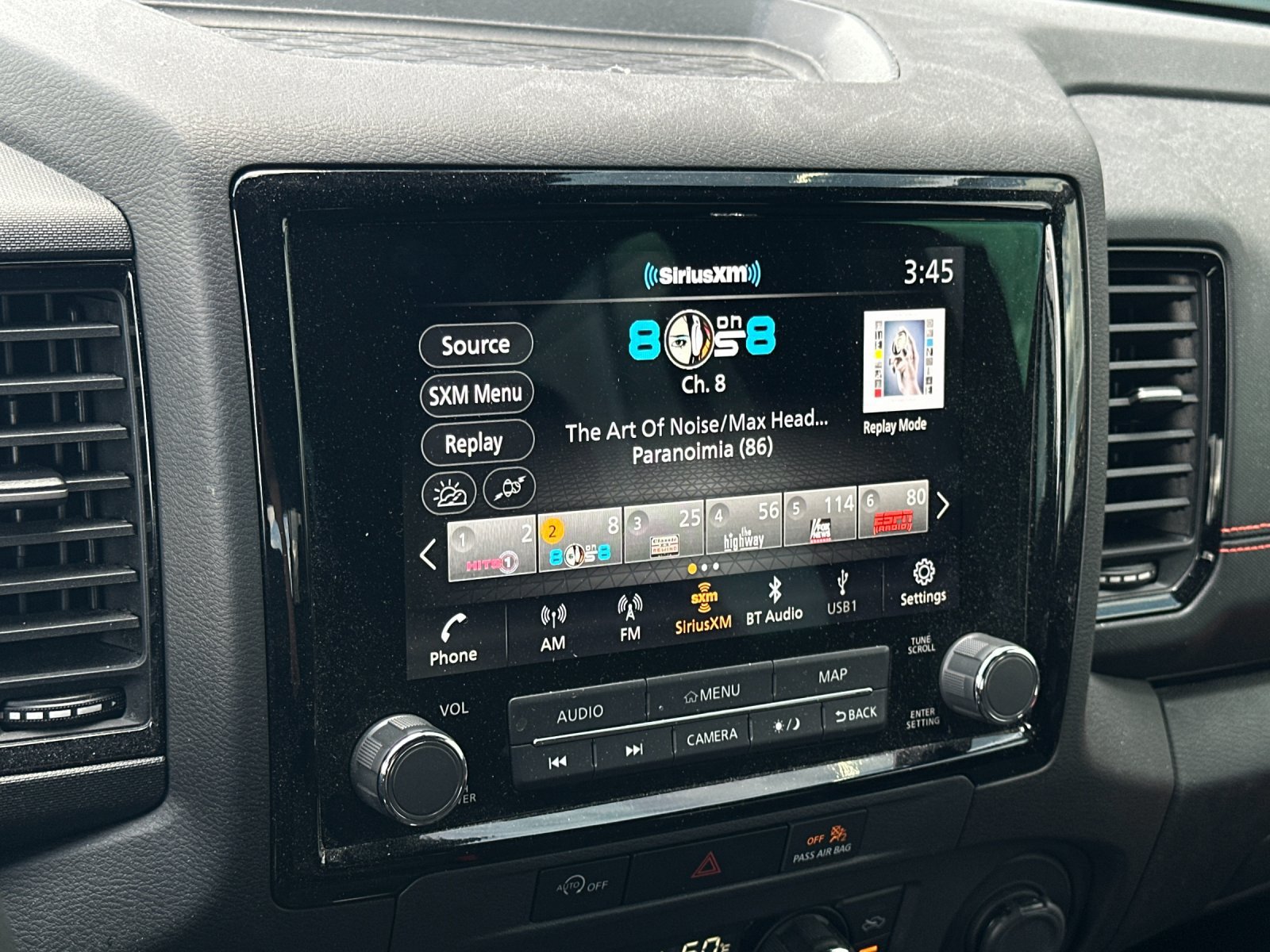 Used 2024 Nissan Frontier PRO-4X w/ Technology Package AWD/4WD image 17