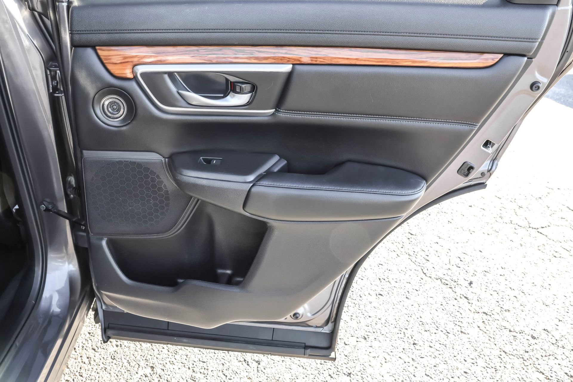 Used 2020 Honda CR-V Touring image 38