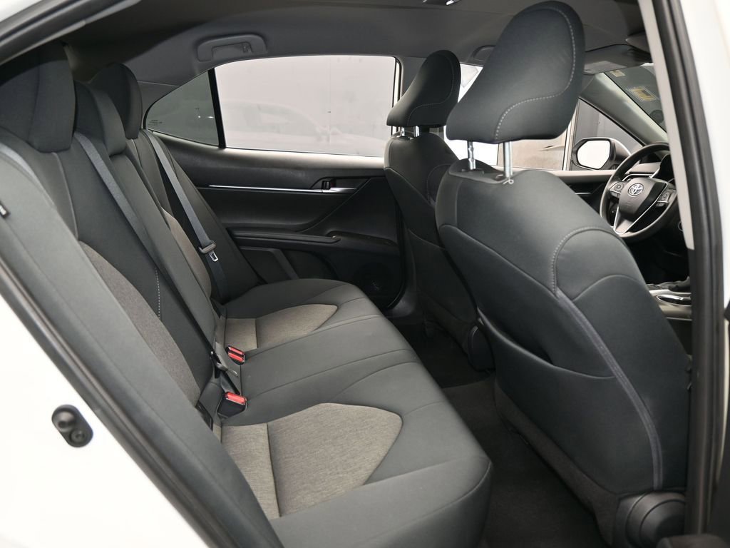 Used 2024 Toyota Camry LE image 39
