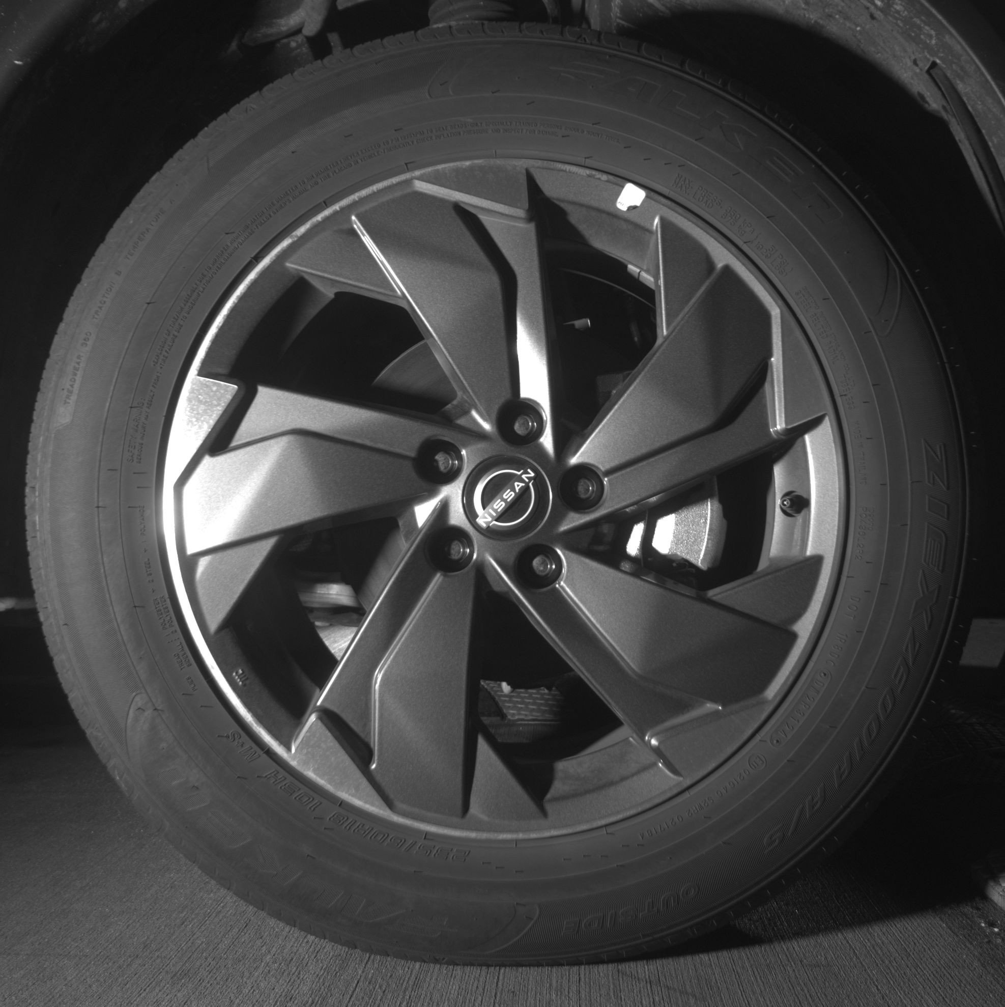 Used 2025 Nissan Rogue SV FWD image 16