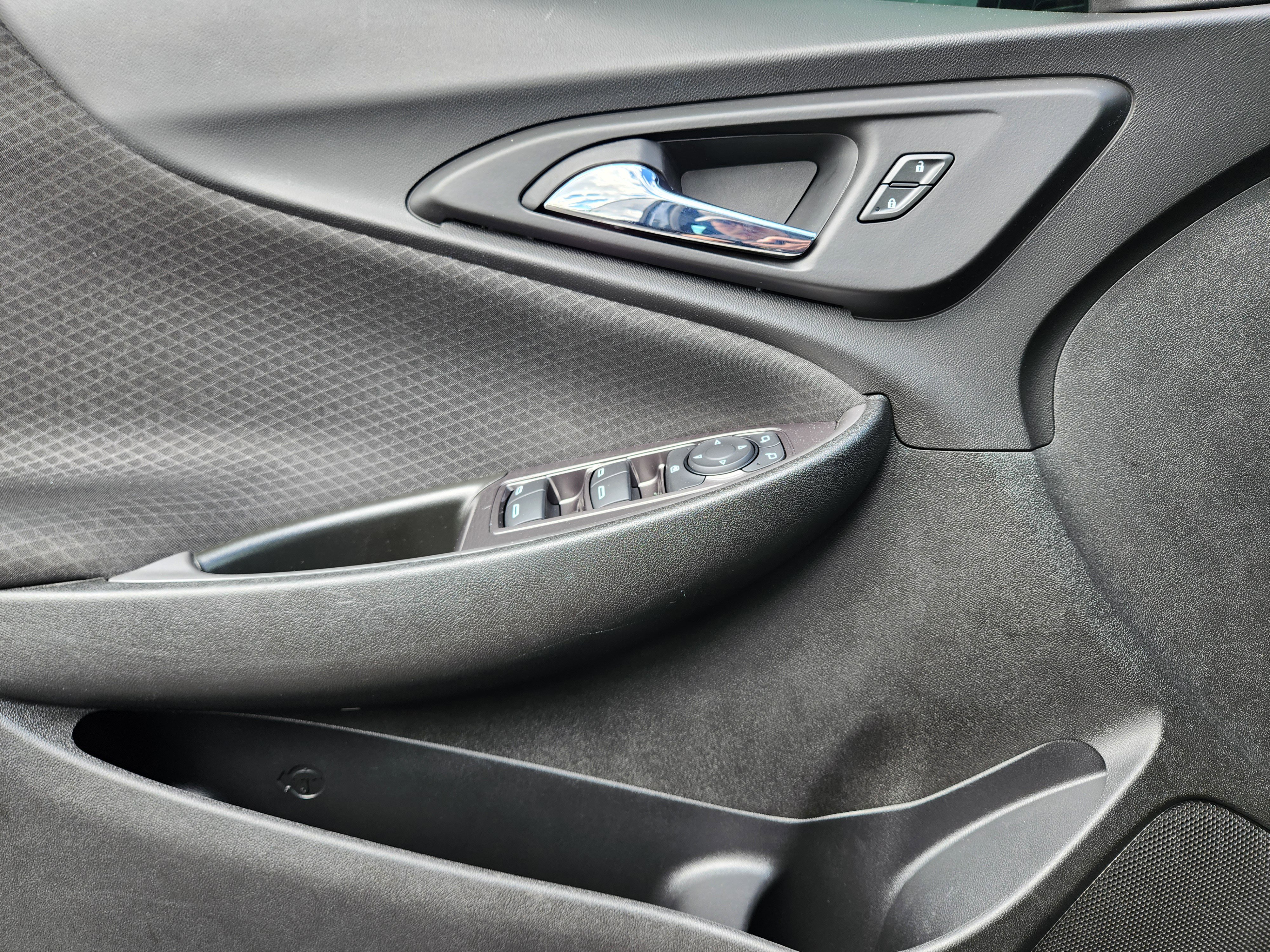 Used 2021 Chevrolet Malibu RS image 14