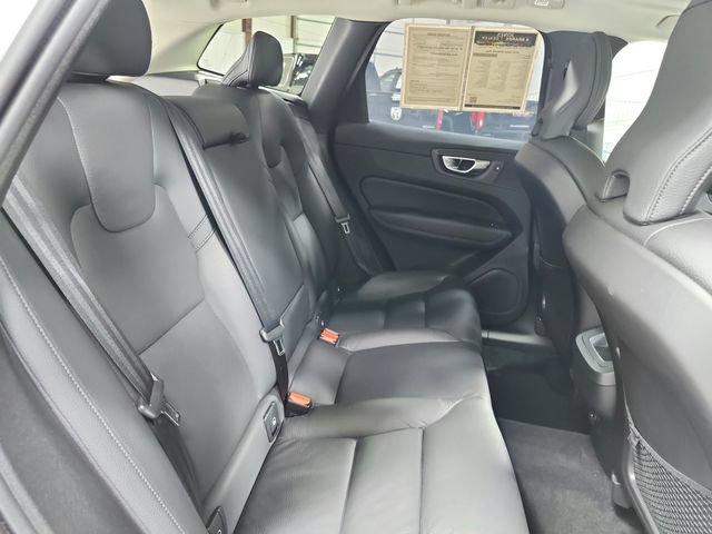 Used 2025 Volvo XC60 B5 Plus AWD/4WD image 40