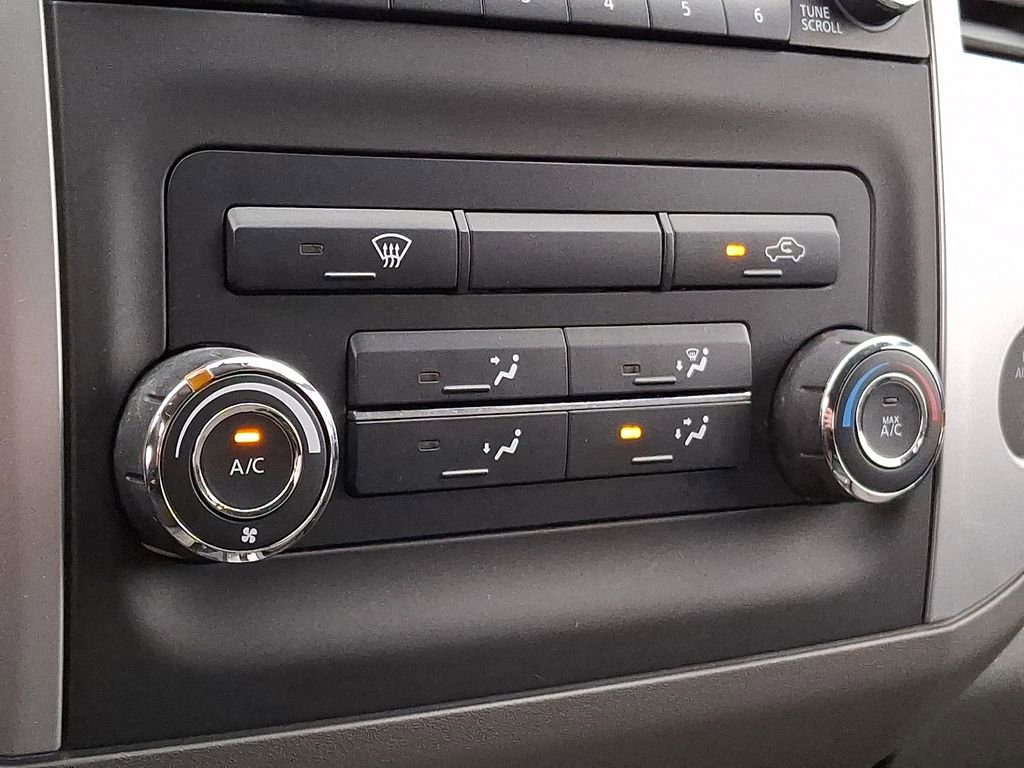 Used 2018 Nissan Frontier SV image 10