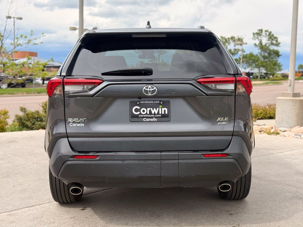 Used 2023 Toyota RAV4 XLE Premium AWD/4WD image 7