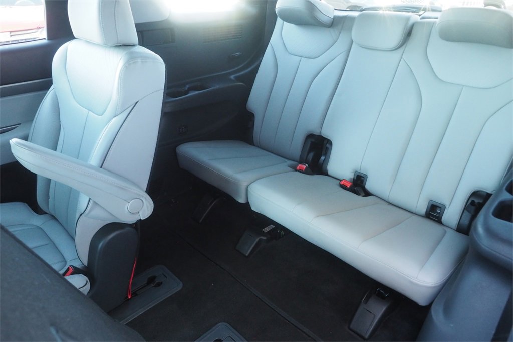 Used 2025 Hyundai Palisade SEL image 20