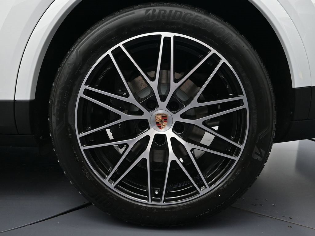 New 2026 Porsche Cayenne image 26