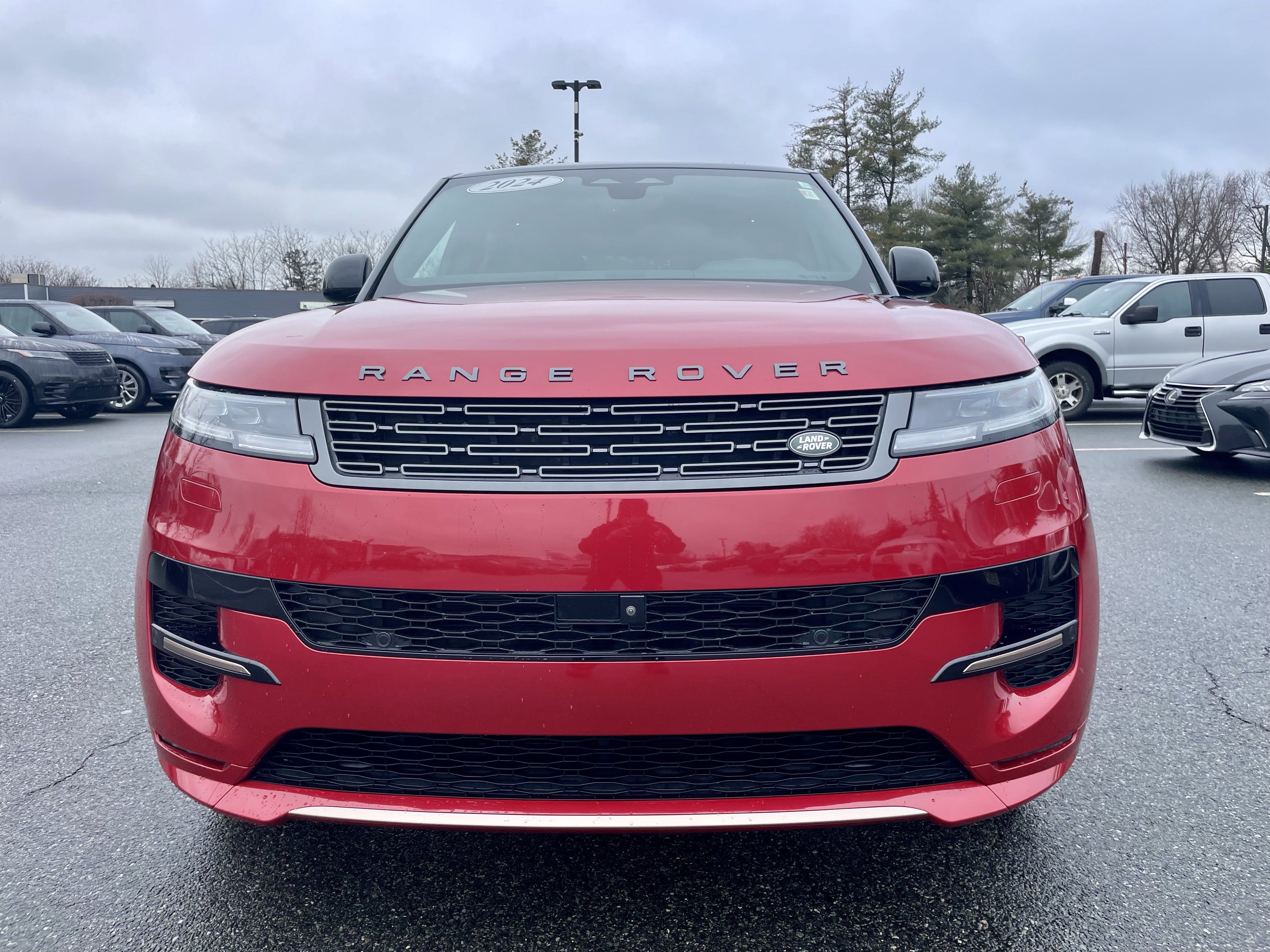 Used 2024 Land Rover Range Rover Sport Dynamic SE image 2