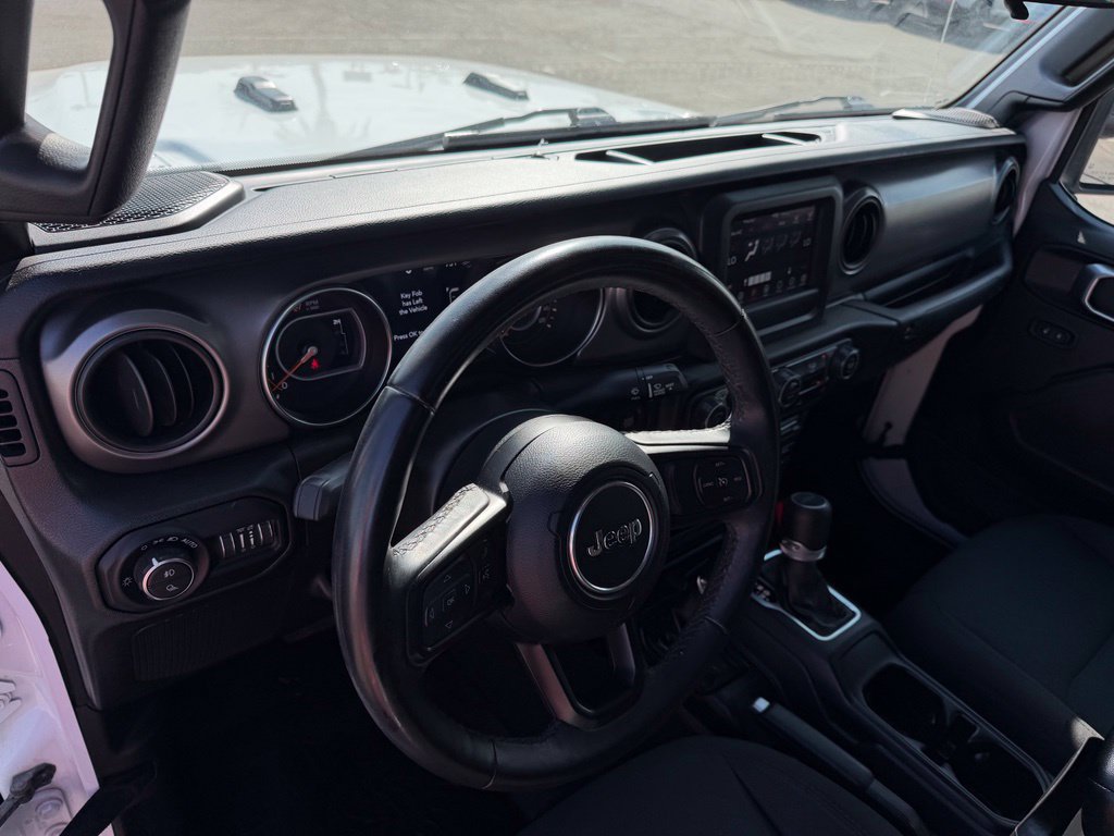 Used 2022 Jeep Gladiator Sport AWD/4WD image 17