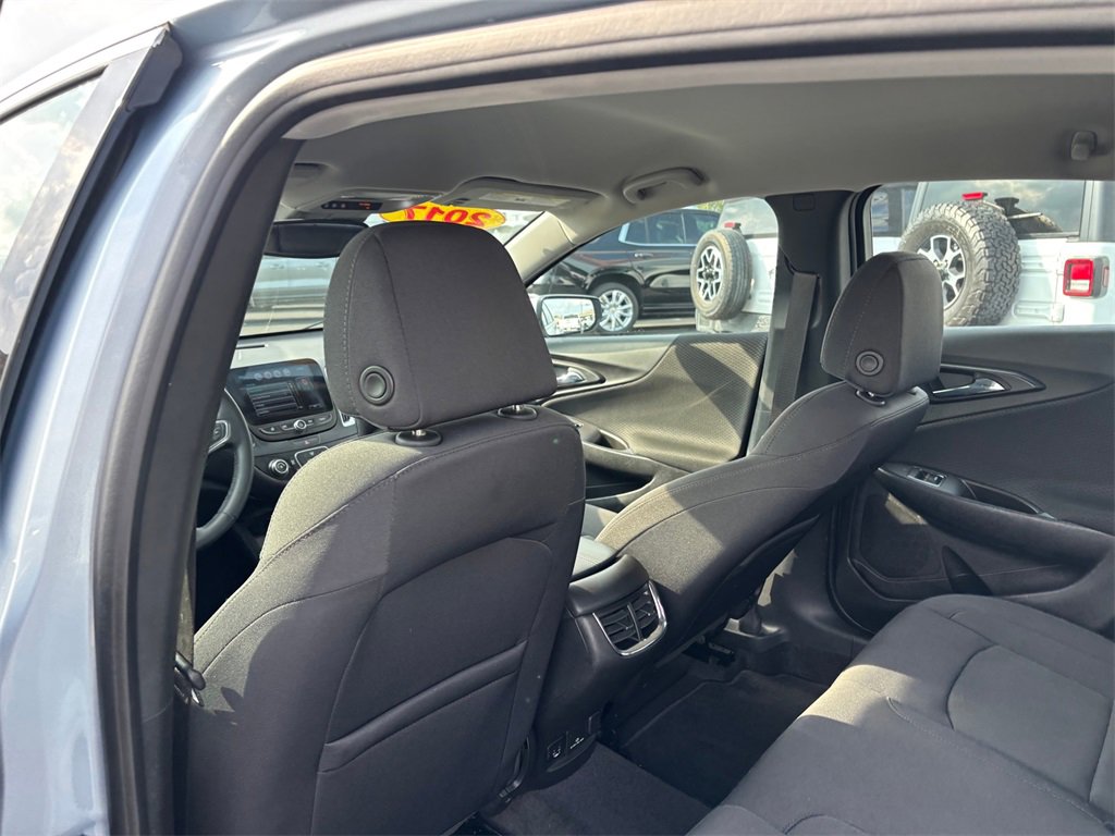 Used 2017 Chevrolet Malibu LT w/ Driver Confidence Package image 28