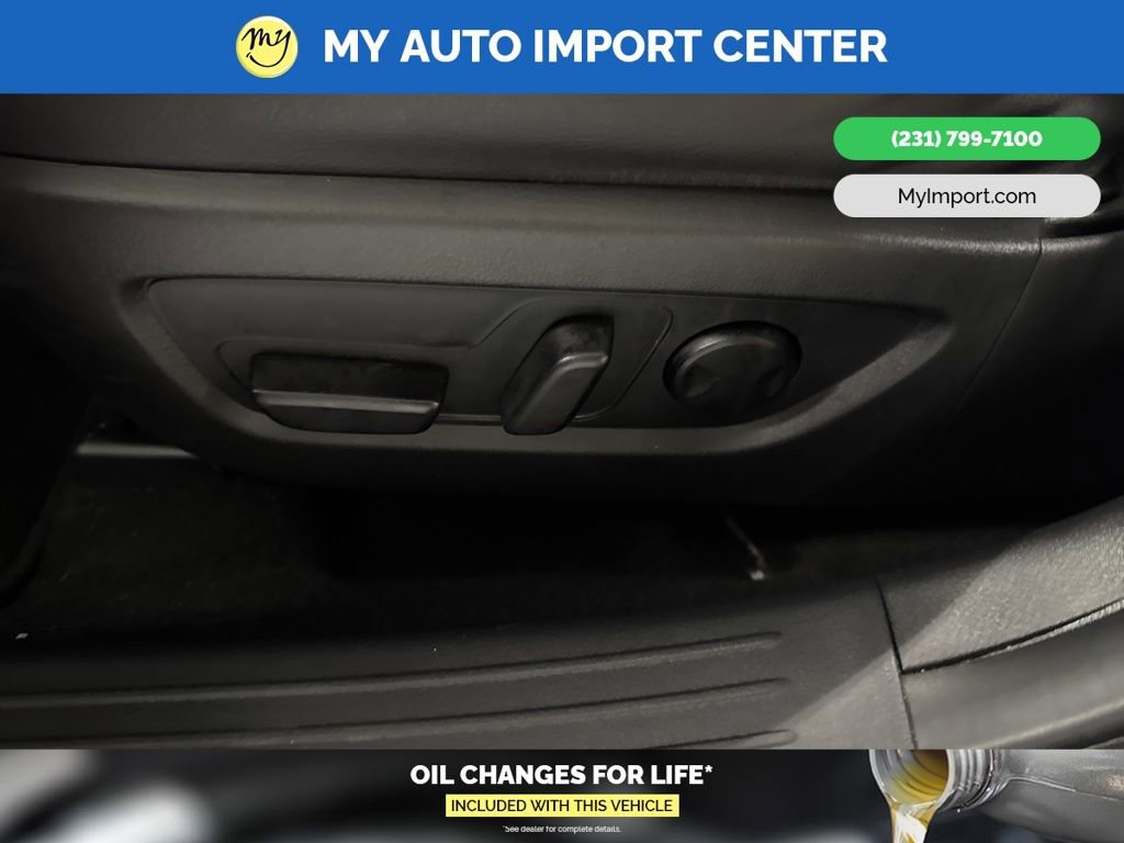 Used 2025 MAZDA CX-50 AWD 2.5 Hybrid w/ Premium Pkg image 12