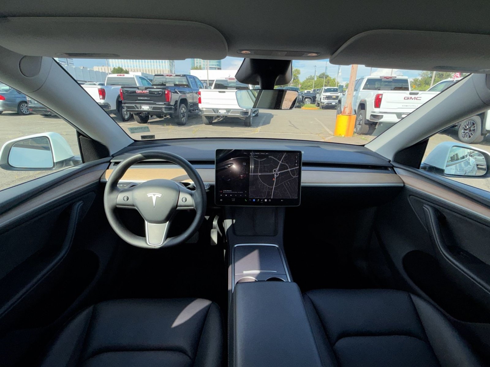 Used 2025 Tesla Model Y Long Range AWD/4WD image 23