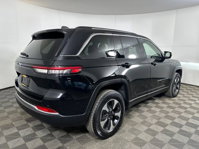 Used 2023 Jeep Grand Cherokee 4WD 4xe image 3