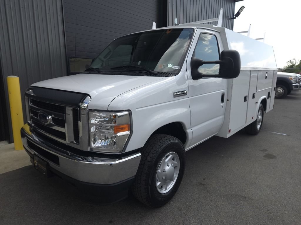 Used 2021 Ford E-350 and Econoline 350 Super Duty w/ Power Windows & Locks Group RWD image 2