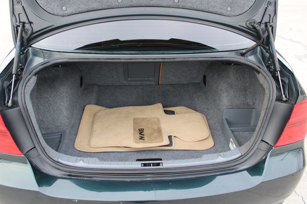 Used 2006 BMW 325xi Sedan image 35