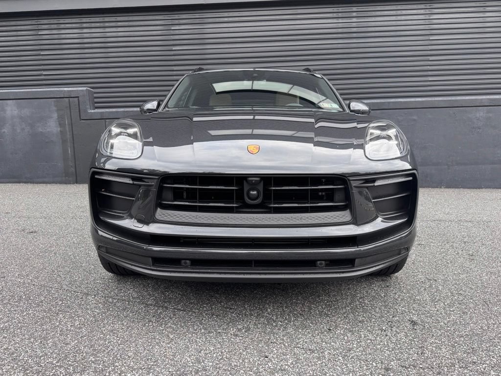 Certified 2026 Porsche Macan AWD/4WD image 13
