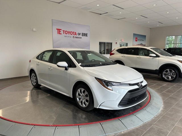 New 2025 Toyota Corolla LE