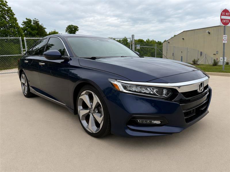 Used 2018 Honda Accord Touring image 9
