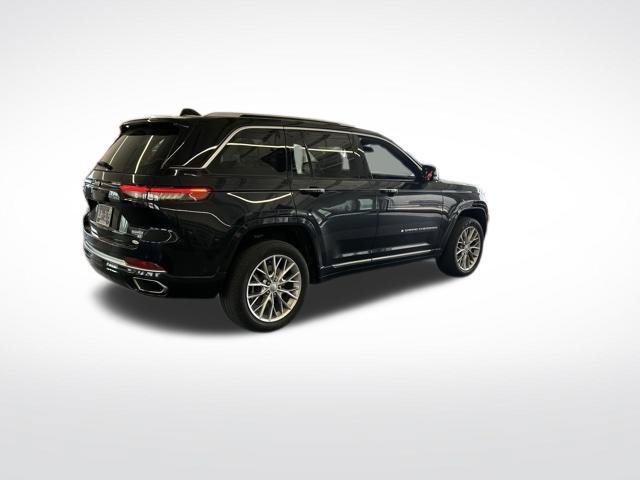 Used 2022 Jeep Grand Cherokee Summit AWD/4WD image 10