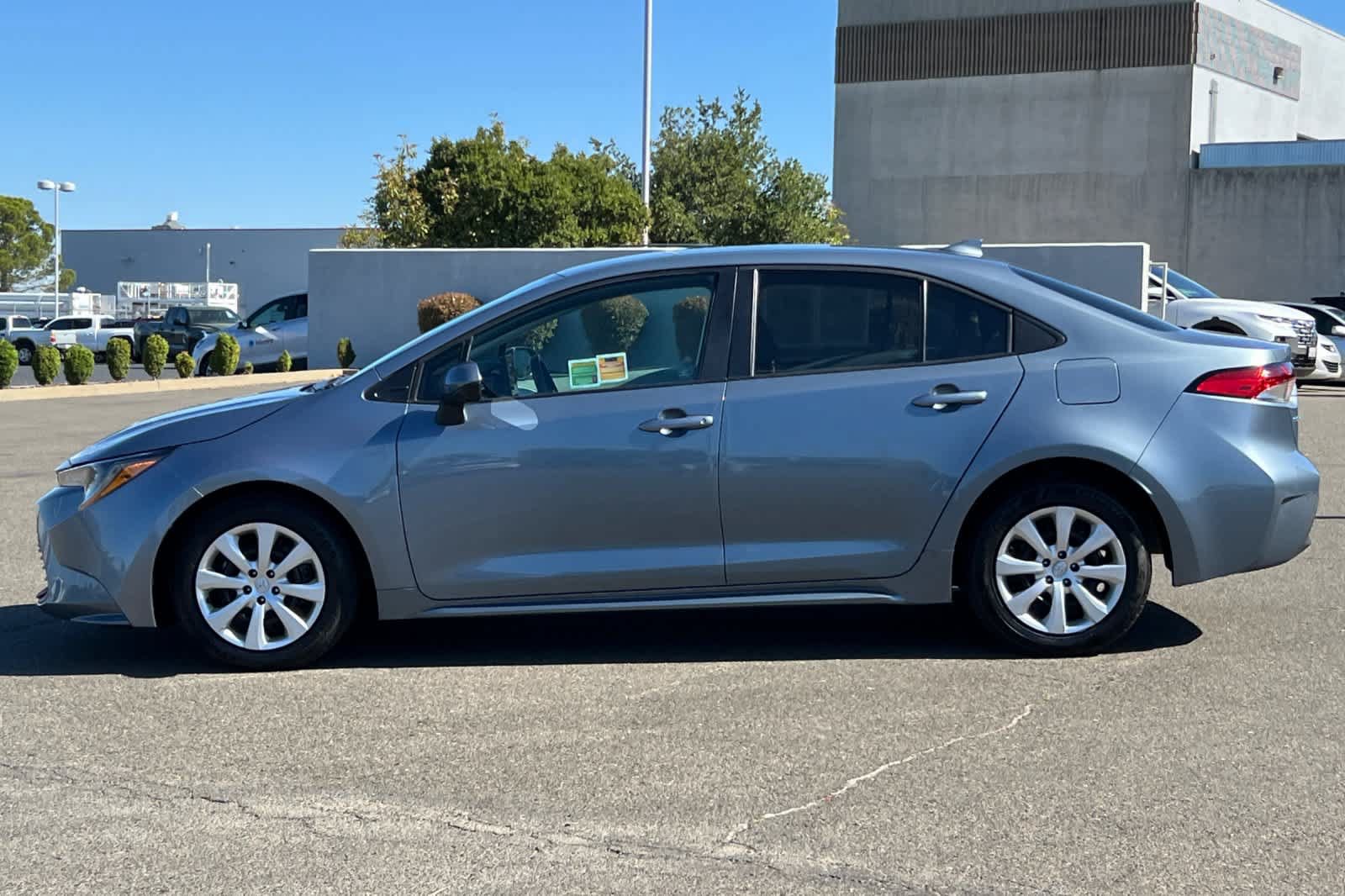Used 2023 Toyota Corolla LE FWD image 9