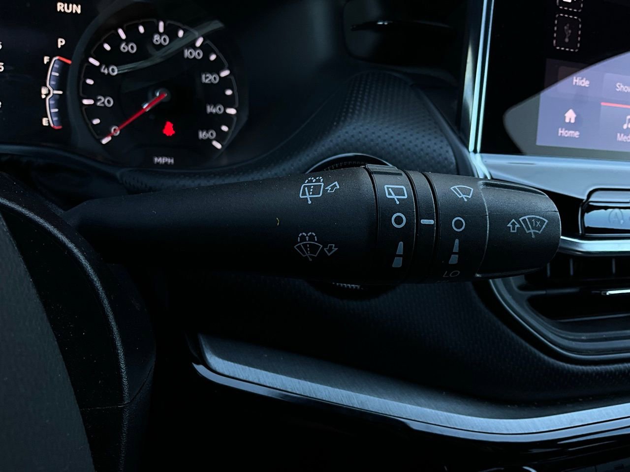 Used 2025 Jeep Compass Trailhawk image 35