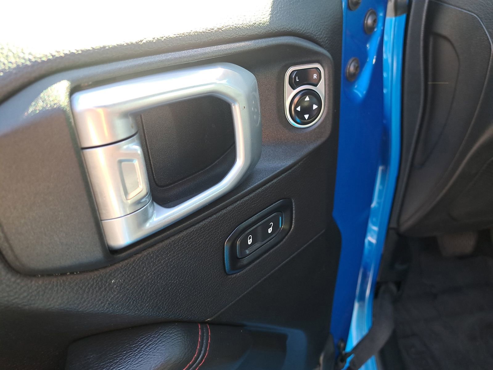 Used 2021 Jeep Gladiator Rubicon image 12