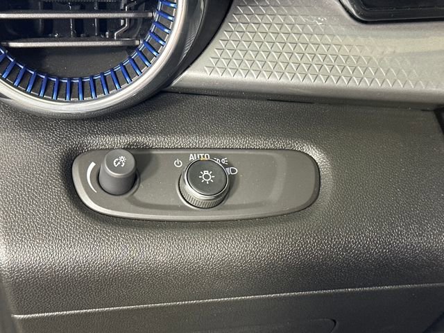 Used 2025 Chevrolet Trax LT image 19