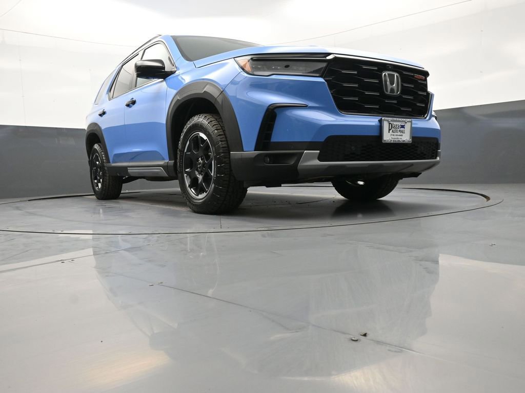 Used 2025 Honda Pilot TrailSport image 30