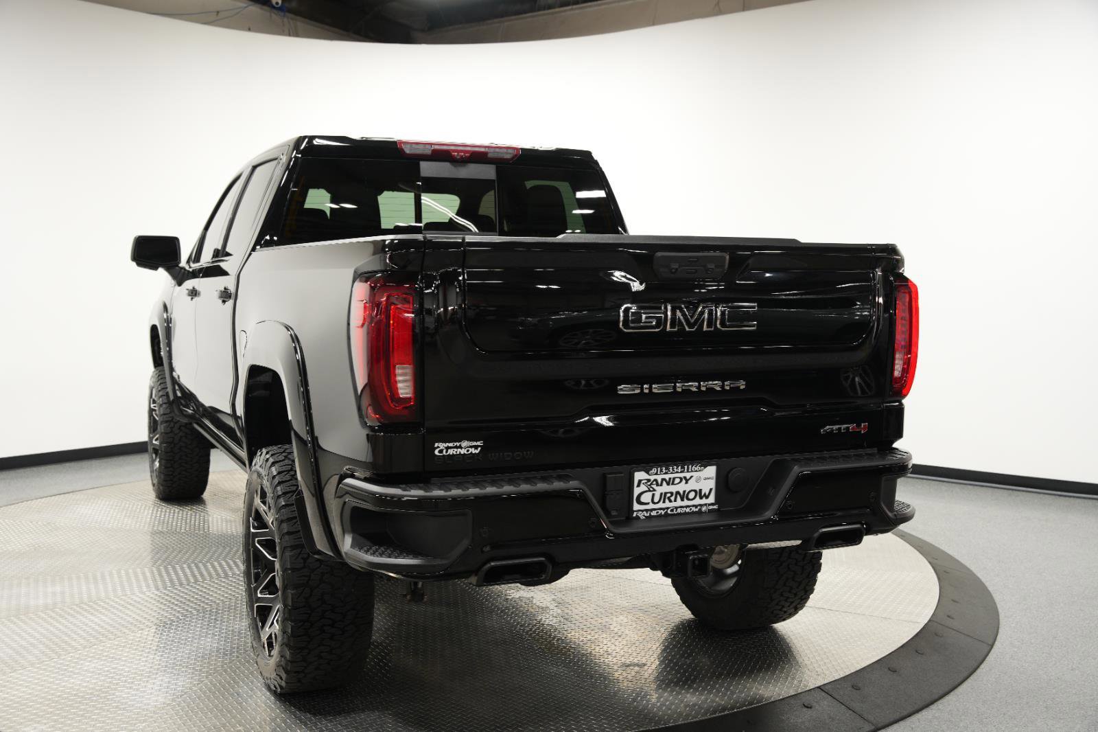 Used 2025 GMC Sierra 1500 AT4 w/ AT4 Premium Package image 9