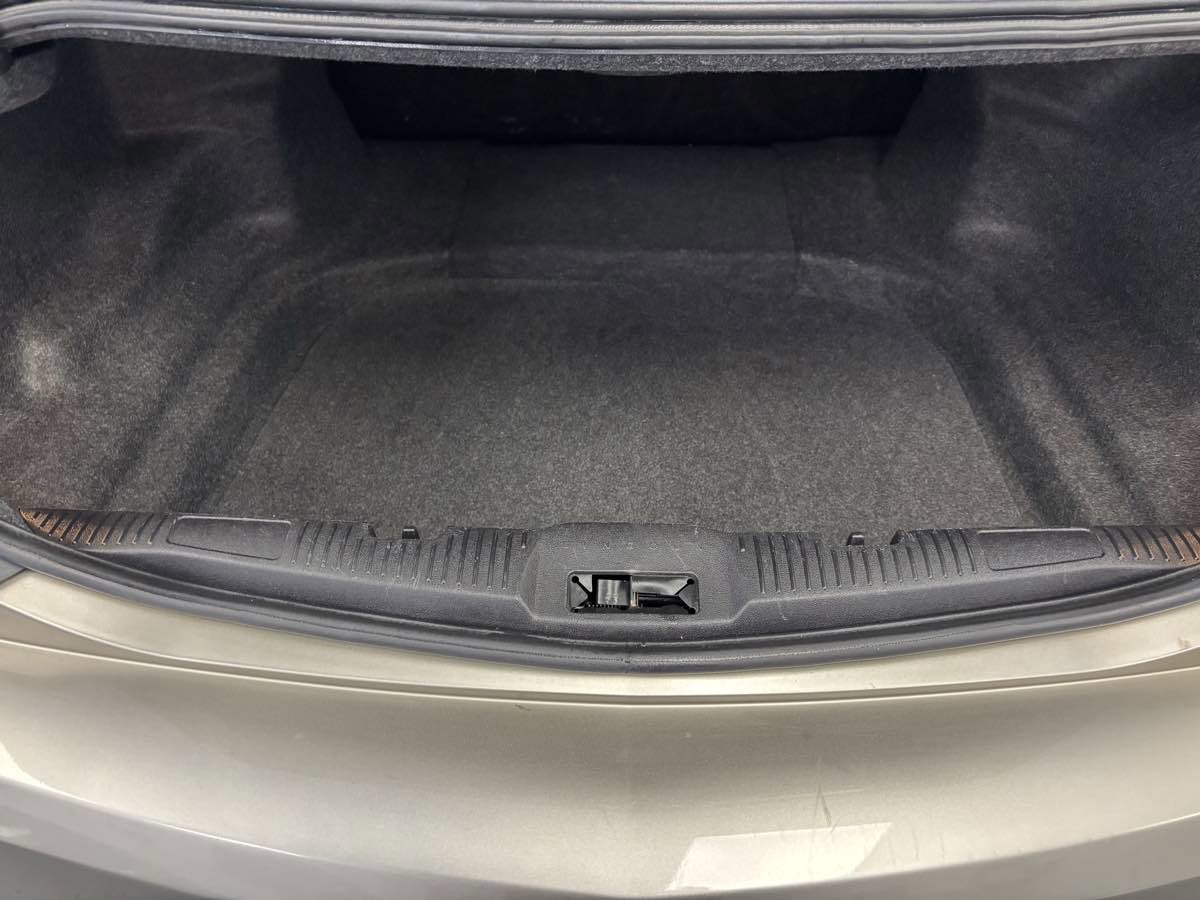 Used 2011 Lincoln MKS w/ 101A Rapid Spec Order Code FWD image 21