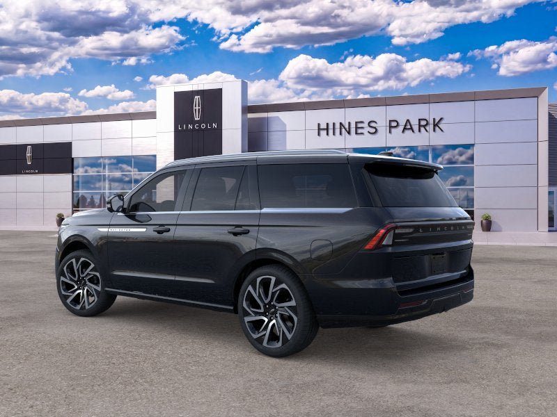 New 2026 Lincoln Navigator Reserve AWD/4WD image 4
