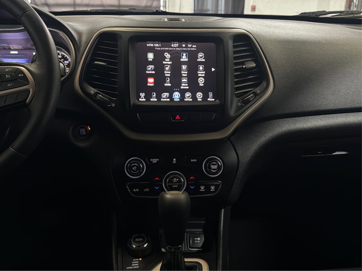 Used 2014 Jeep Cherokee Limited w/ Luxury Group AWD/4WD image 31