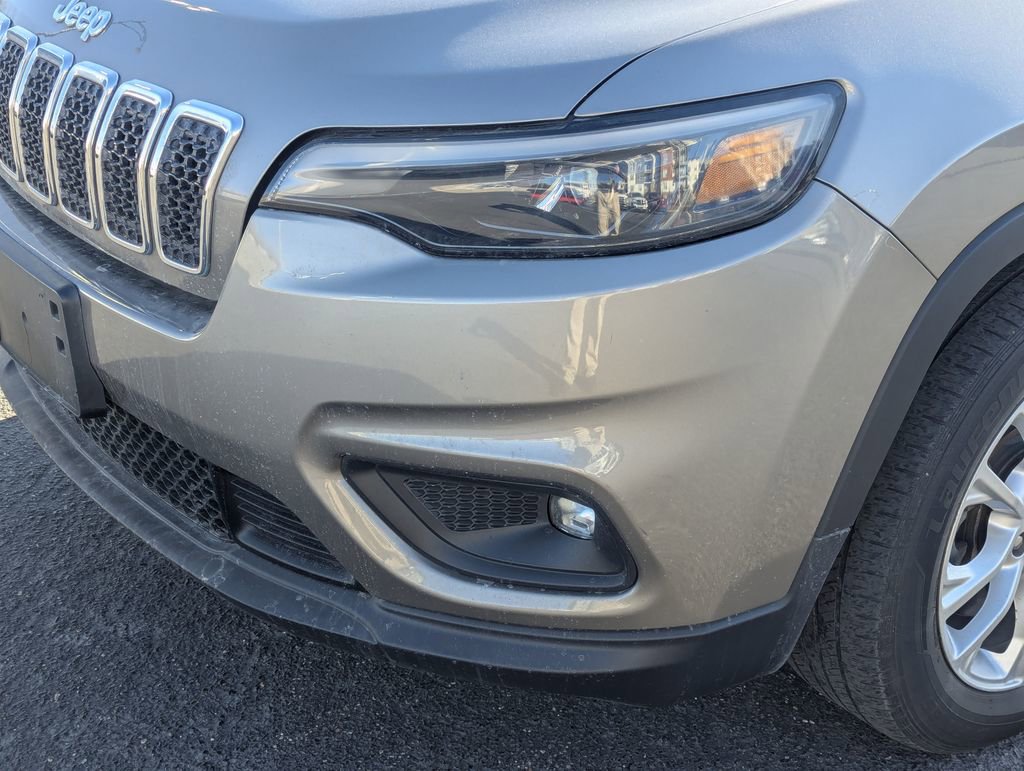 Used 2019 Jeep Cherokee Latitude w/ Popular Appearance Group FWD image 12