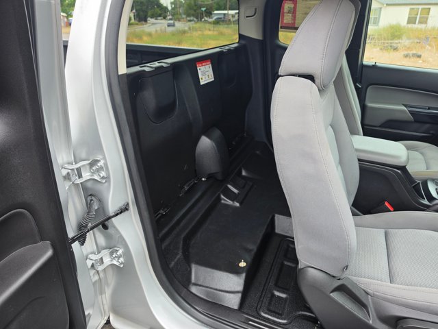 Used 2019 Chevrolet Colorado W/T RWD image 12