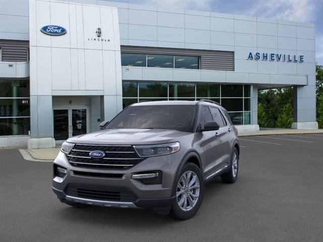 New 2024 Ford Explorer XLT w/ Equipment Group 202A image 2