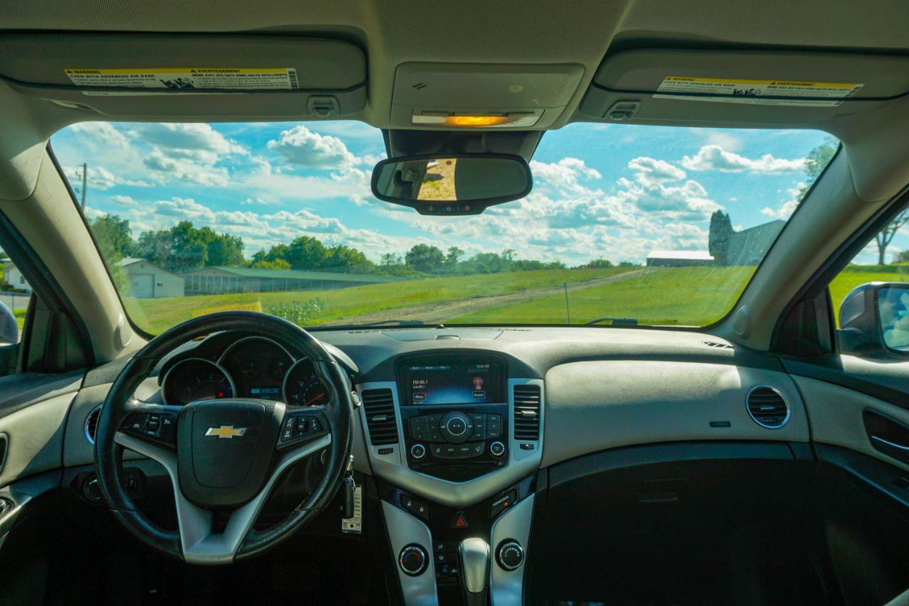 Used 2013 Chevrolet Cruze Eco FWD image 9