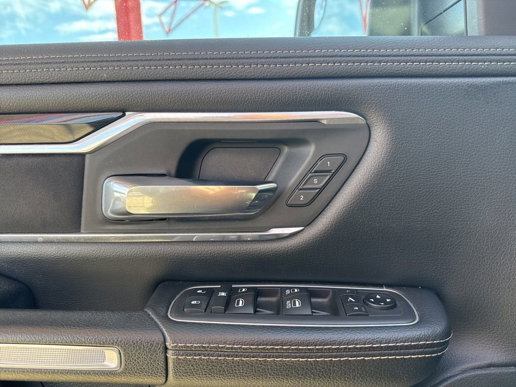Used 2021 RAM 1500 Laramie w/ Sport Appearance Package image 13