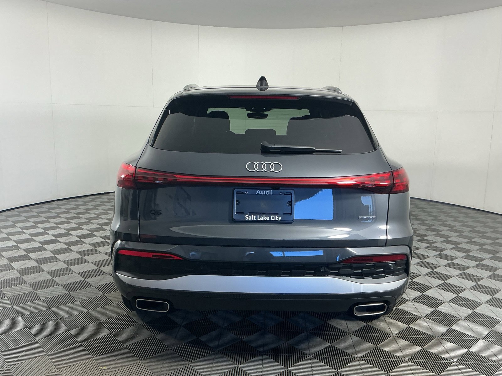 Used 2025 Audi Q5 Premium Plus AWD/4WD image 6