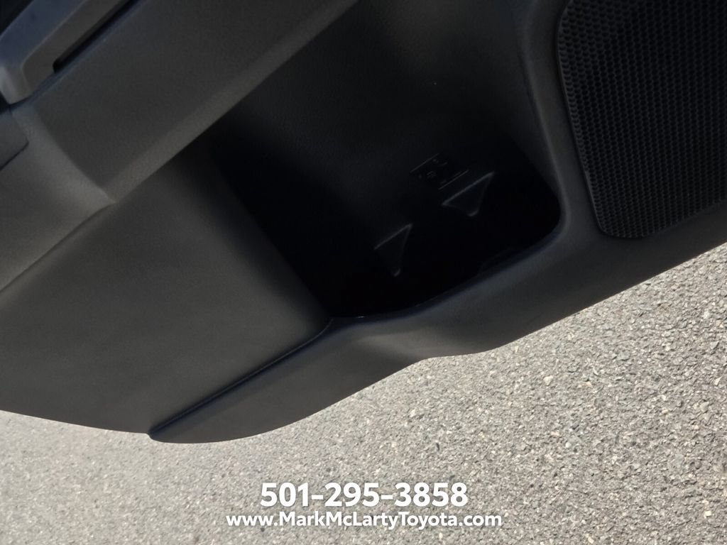 Used 2019 Toyota Tacoma TRD Off-Road AWD/4WD image 18